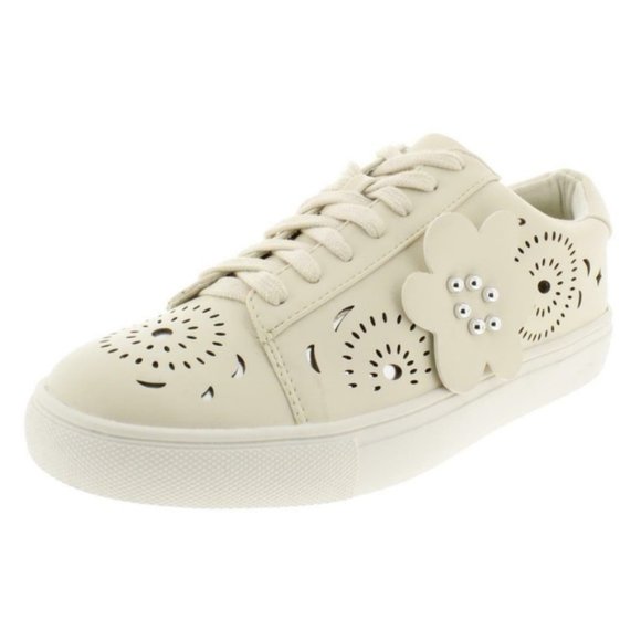 Fashionable Laser Cut Design Lace Up Sneakers 6.5M - Picture 1 of 3